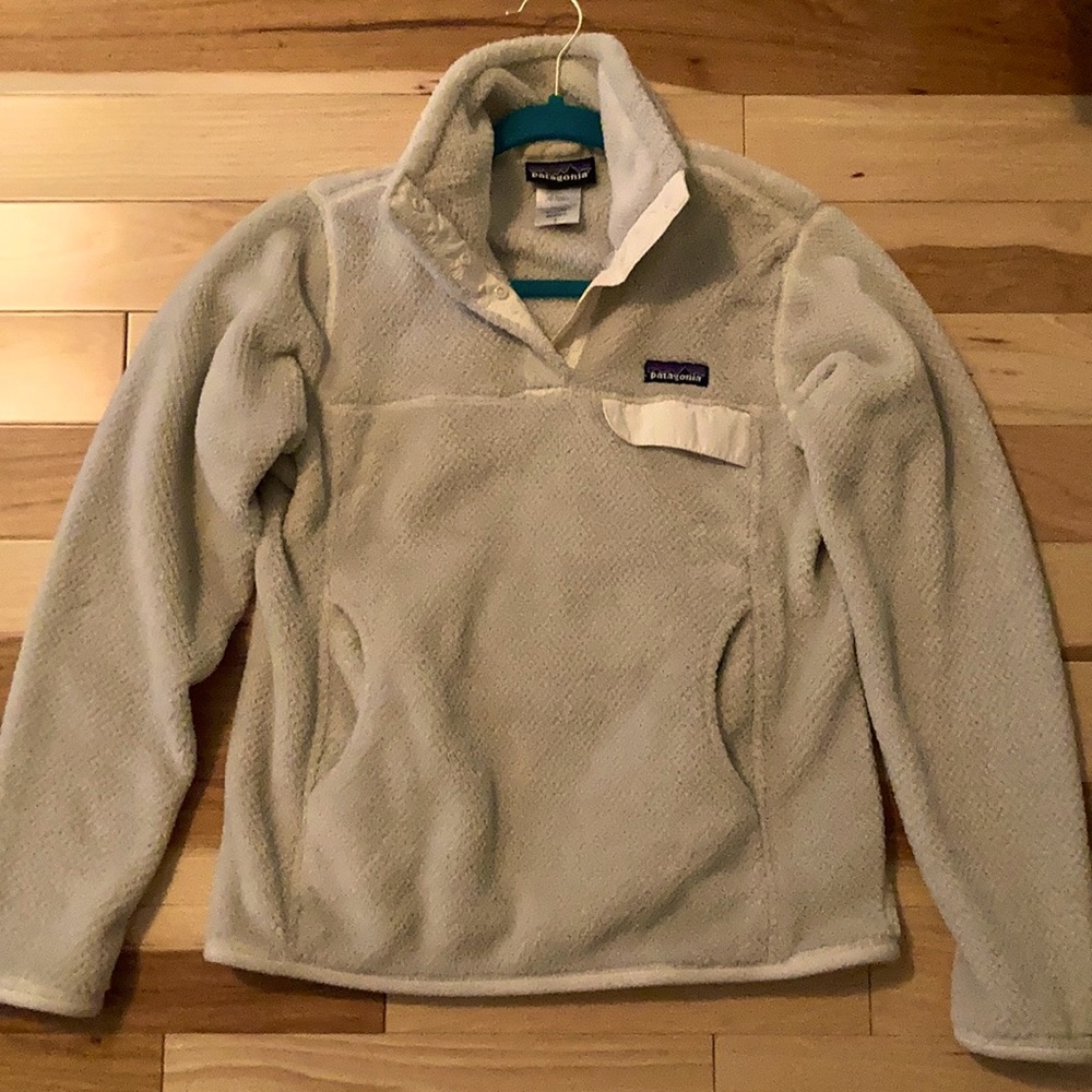 PATAGONIA Women’s size S pullover